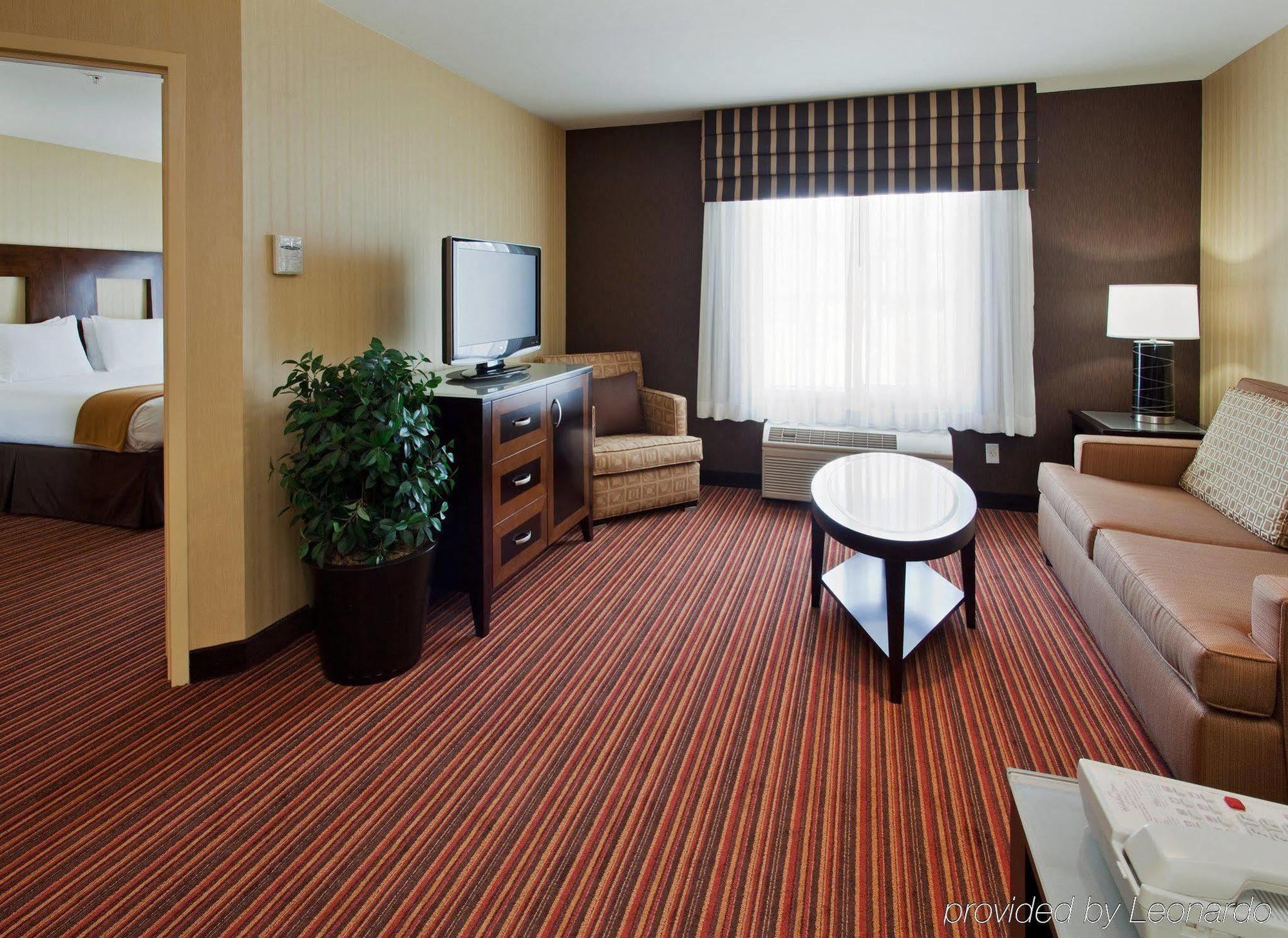 Holiday Inn Express Hotel & Suites Belmont, An Ihg Hotel Zimmer foto